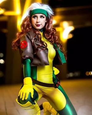 Raineemery / emerysealion nude photo #0061