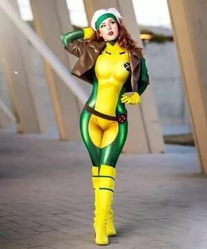 Raineemery / emerysealion nude photo #0079