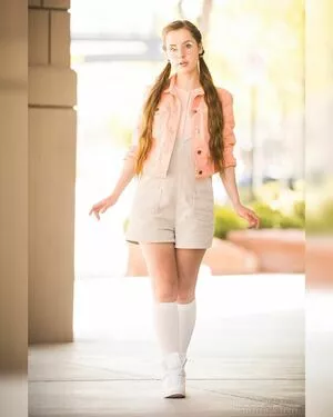 Raineemery / emerysealion nude photo #0142