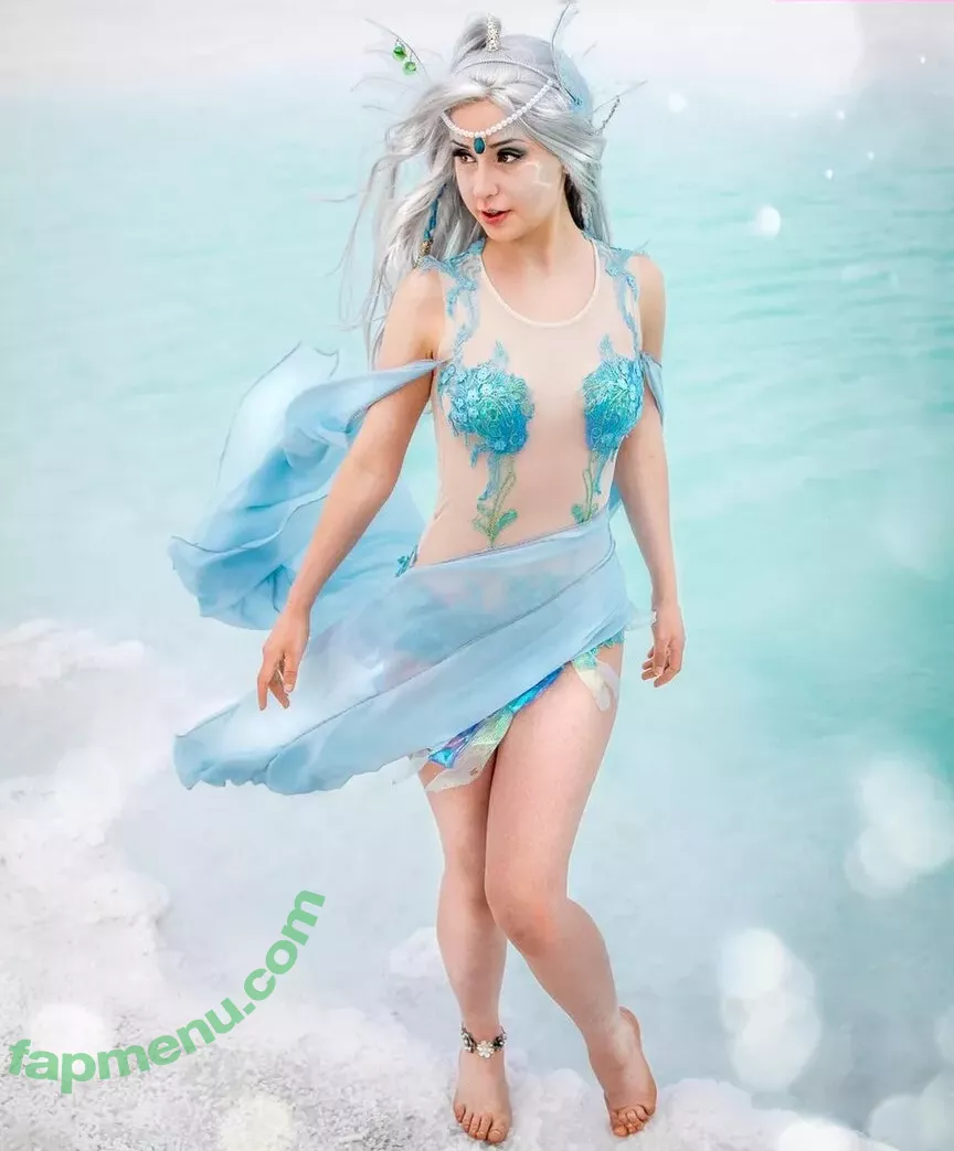 Raineemery nude photo #0004 (emerysealion)