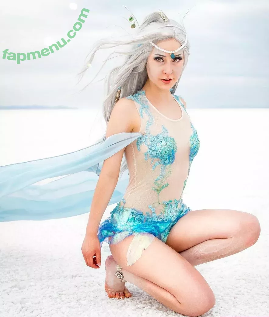 Raineemery nude photo #0007 (emerysealion)