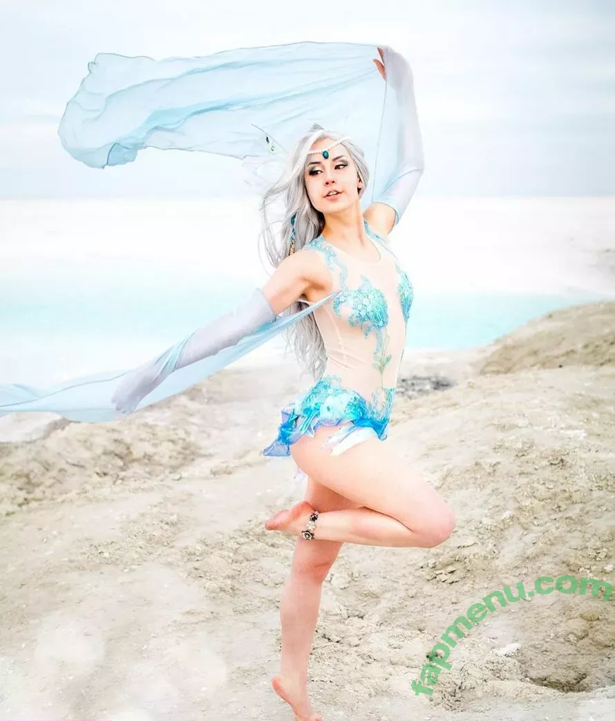 Raineemery nude photo #0008 (emerysealion)