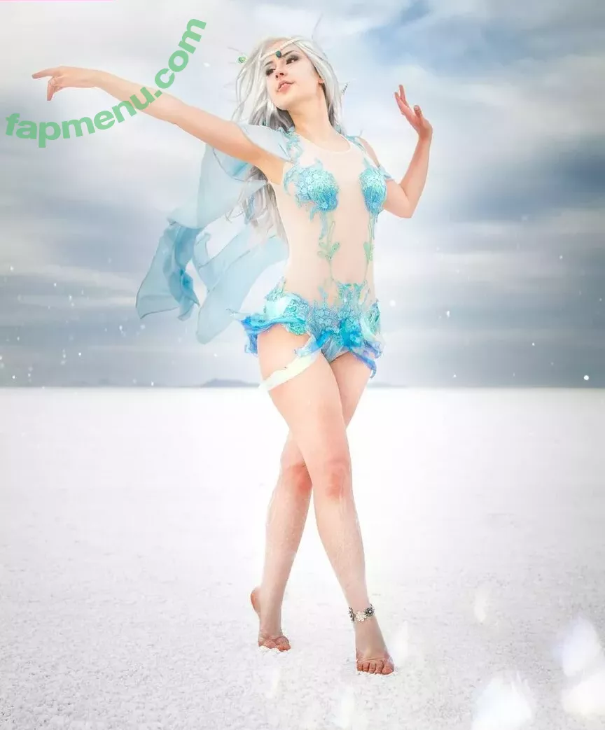 Raineemery nude photo #0011 (emerysealion)