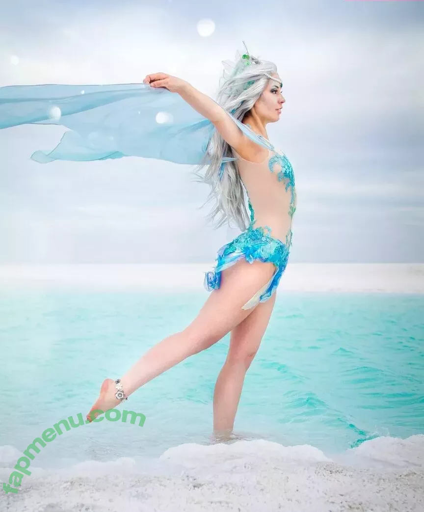 Raineemery nude photo #0013 (emerysealion)