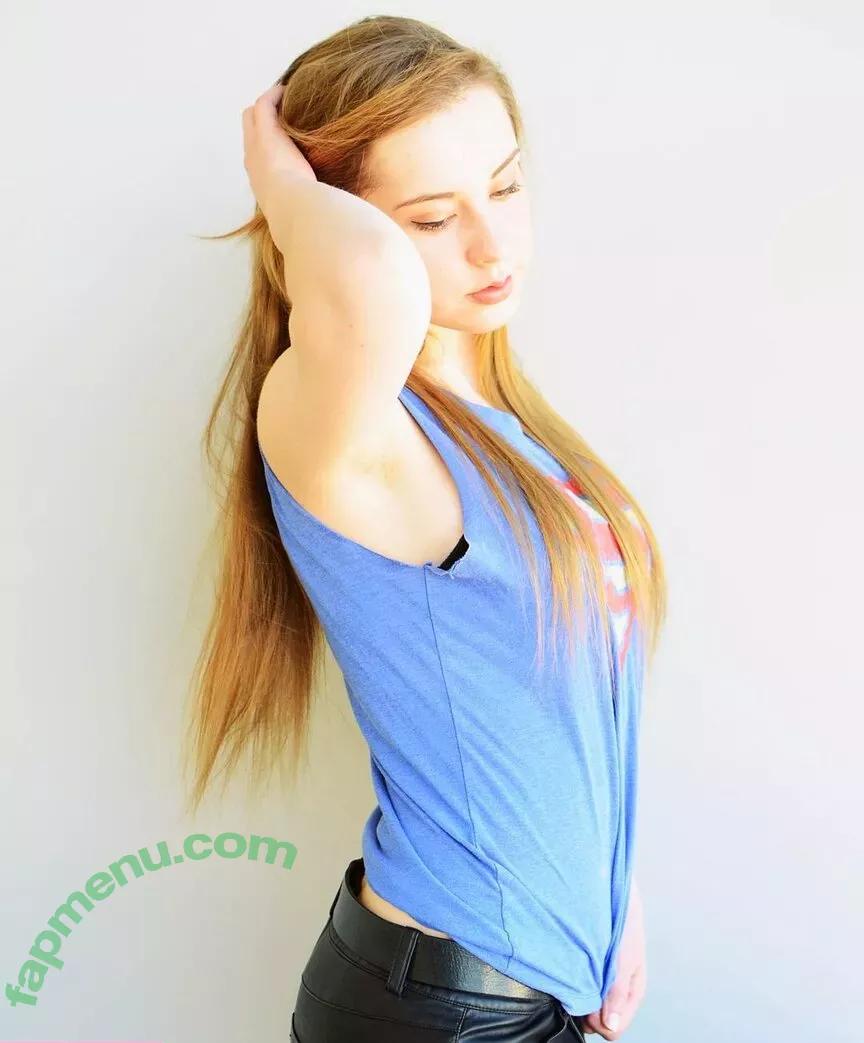 Raineemery nude photo #0025 (emerysealion)