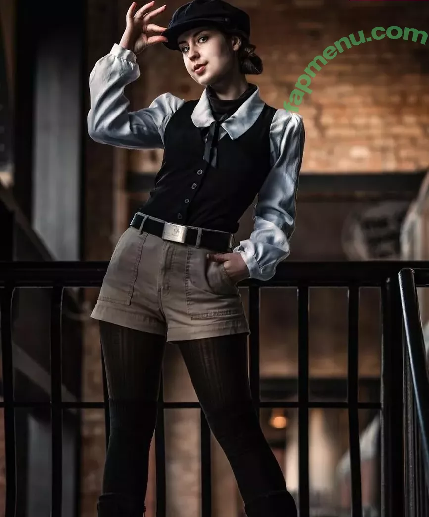 Raineemery nude photo #0026 (emerysealion)