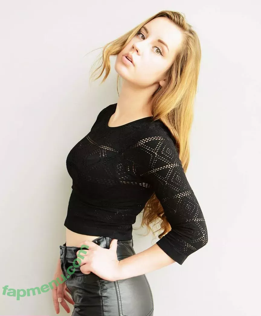 Raineemery nude photo #0029 (emerysealion)