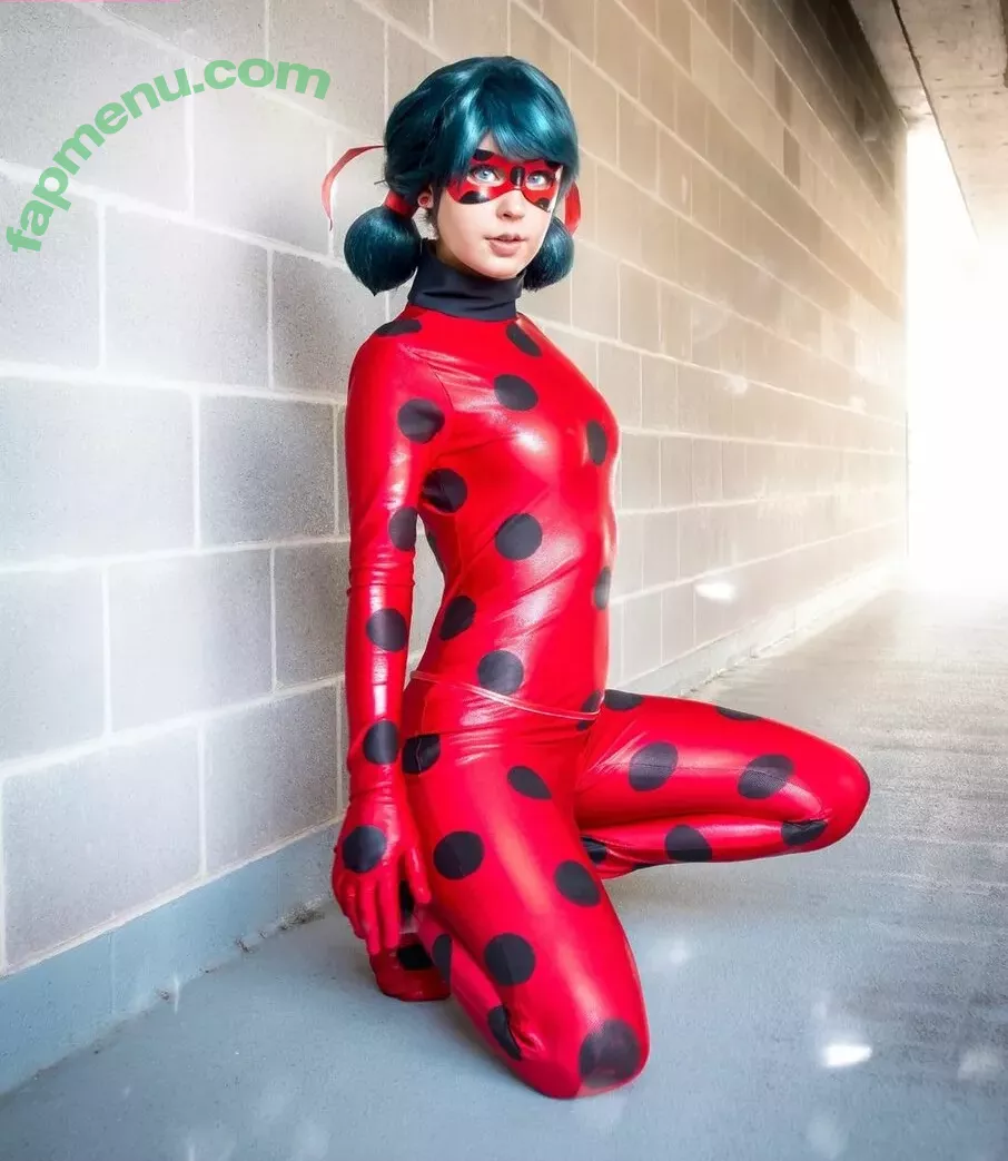 Raineemery nude photo #0043 (emerysealion)