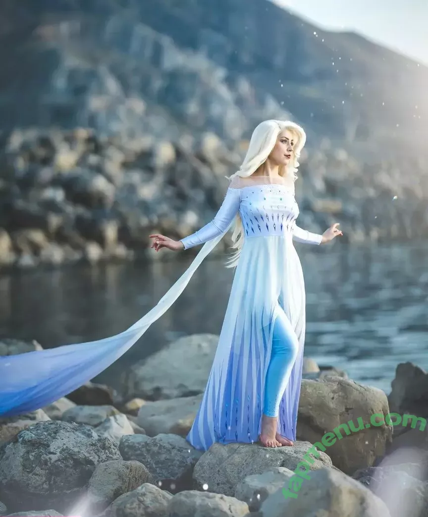 Raineemery nude photo #0051 (emerysealion)