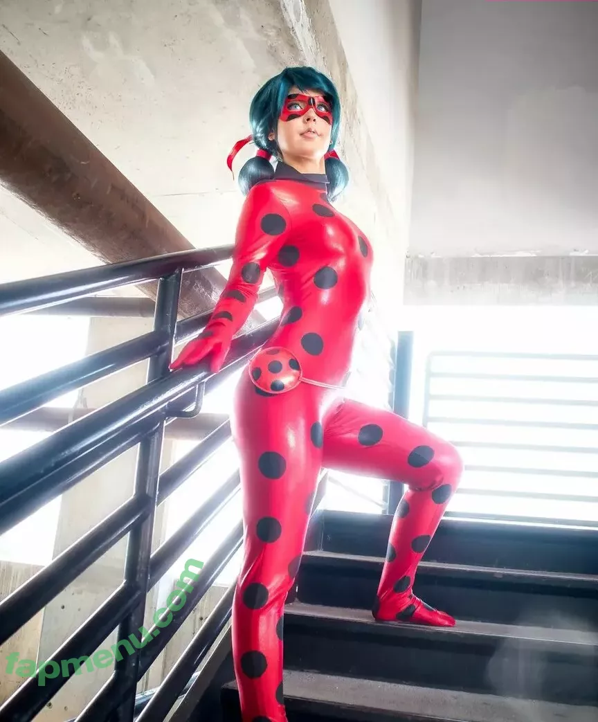 Raineemery nude photo #0080 (emerysealion)