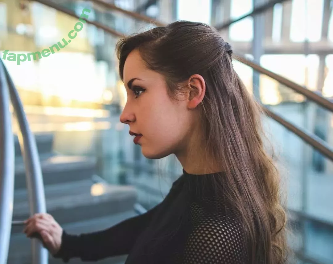 Raineemery nude photo #0116 (emerysealion)