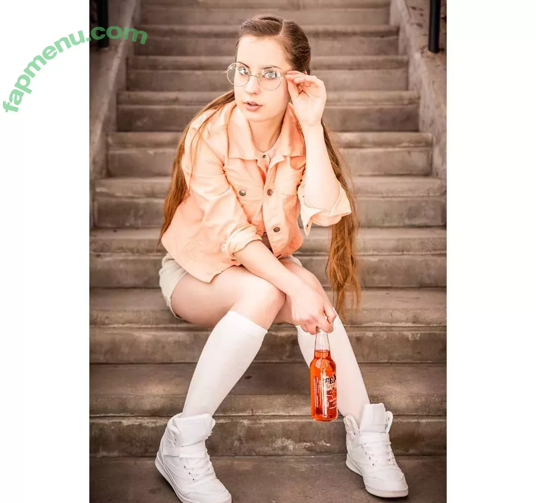 Raineemery nude photo #0132 (emerysealion)