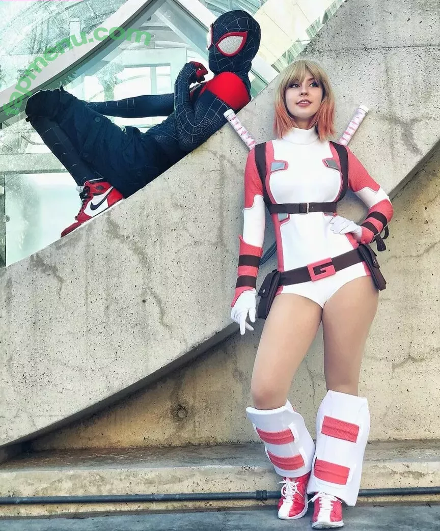 Raineemery nude photo #0145 (emerysealion)