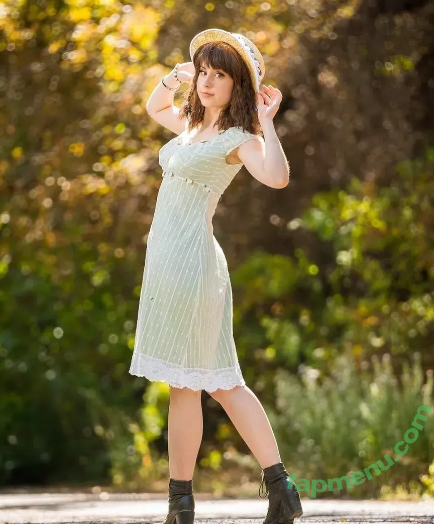 Raineemery nude photo #0154 (emerysealion)