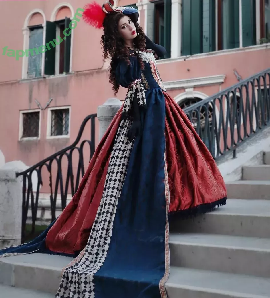 Raineemery nude photo #0170 (emerysealion)