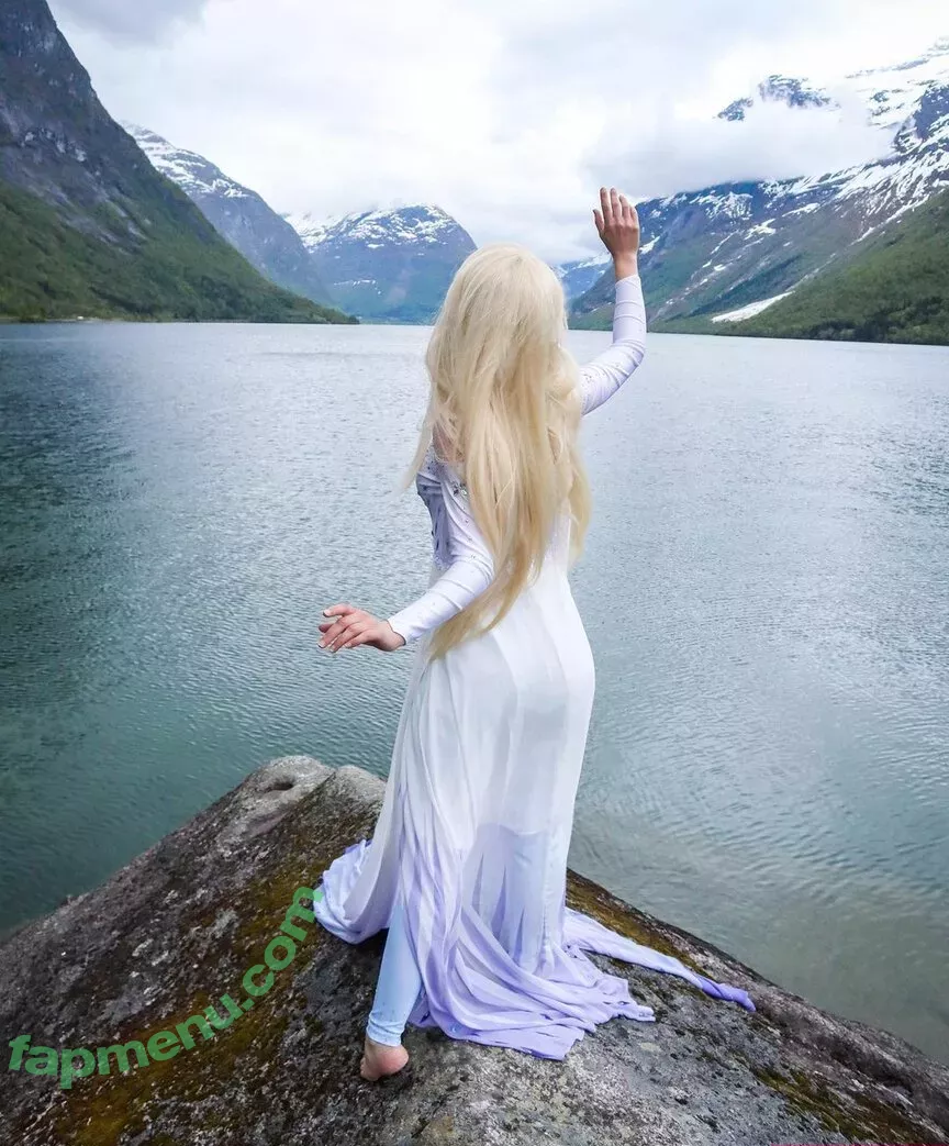 Raineemery nude photo #0184 (emerysealion)