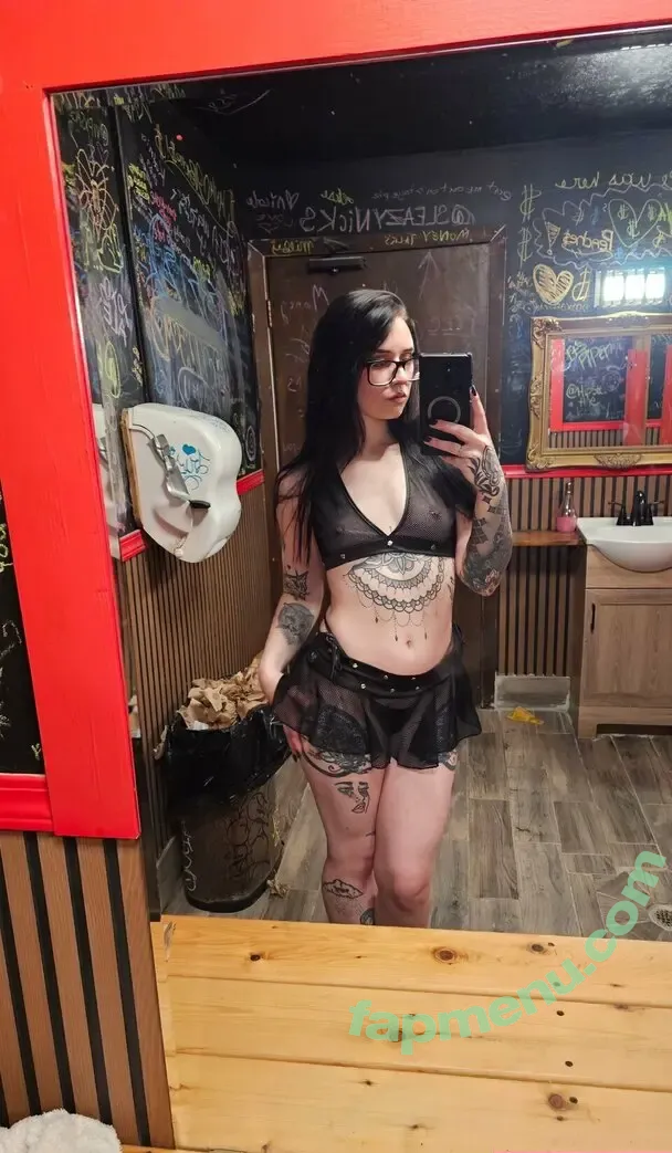 Rainn Suicide nude photo #0062 (rainnsuicide)