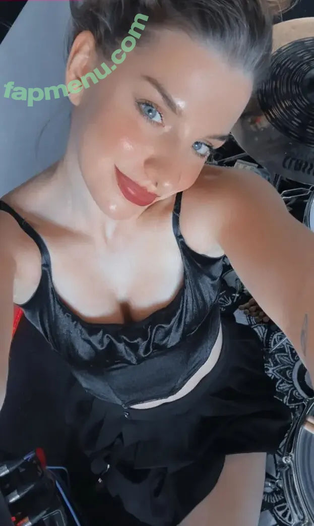 Raja Meissner nude photo #0030 (raja.xo / rajameissner)