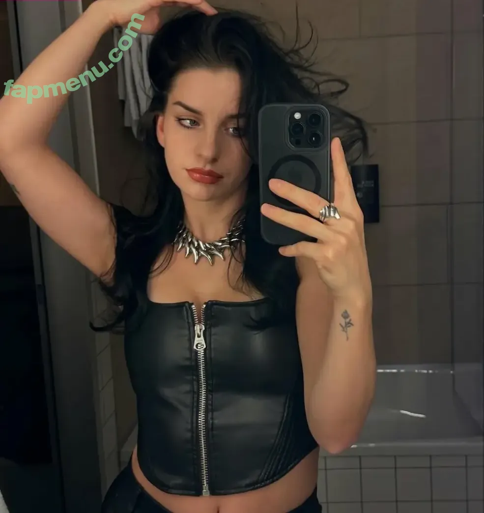 Raja Meissner nude photo #0123 (raja.xo / rajameissner)