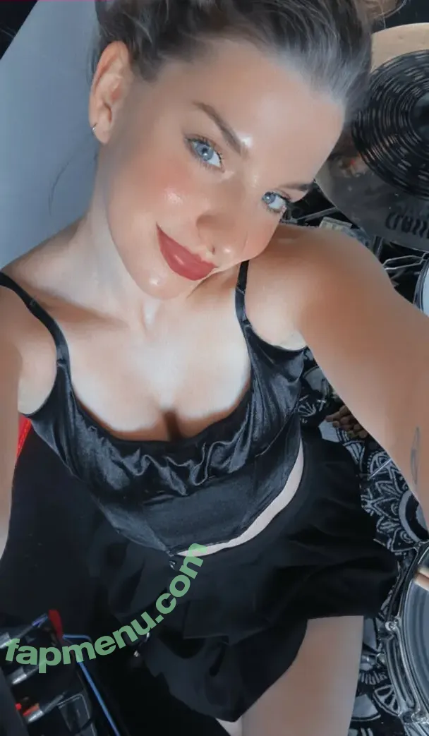 Raja Meissner nude photo #0140 (raja.xo / rajameissner)