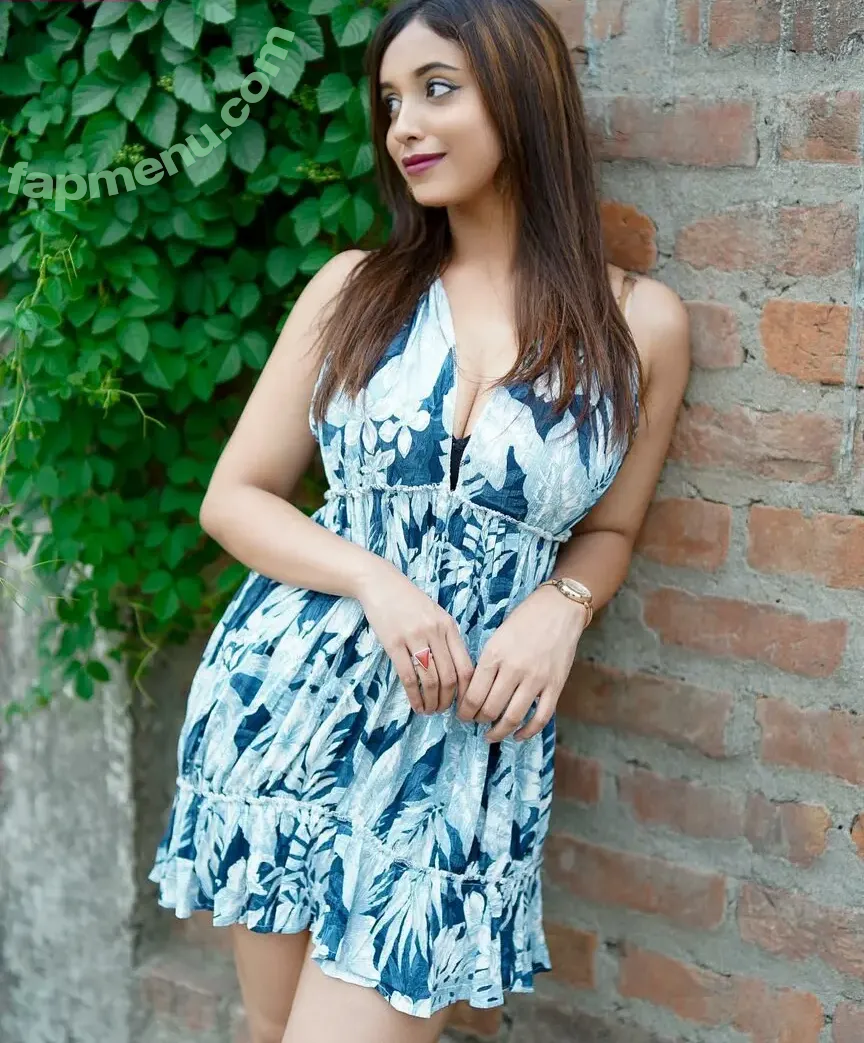 Rajasree nude photo #0024 (rajahraee / sreeeeeeee.__)