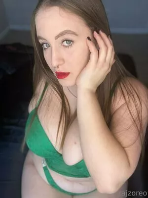 rajzoreo / rajzoreoo nude photo #0045