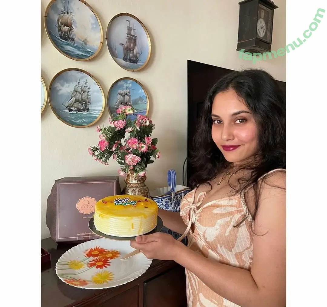 Raktima Chowdhury nude photo #0003 (raktima_chowdhury)