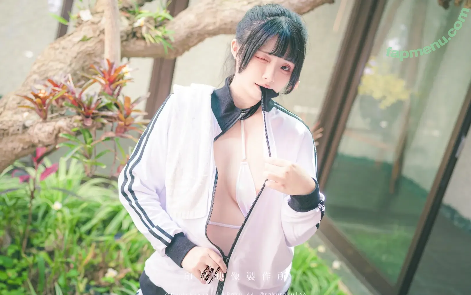 落落Raku nude photo #0246 (raku66666 / rakuraku166)