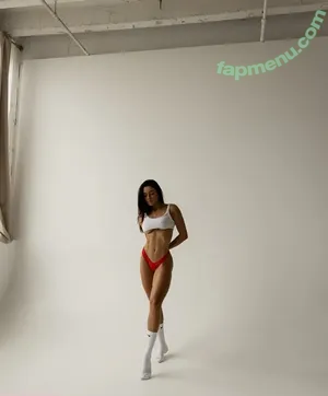 Raphaela Milagres / raphamilagres nude photo #0008