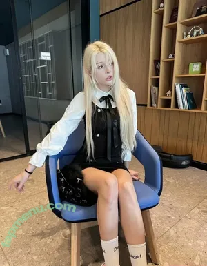 Rapunzeel / raaapunzeeel / rapunzeeel nude photo #0002