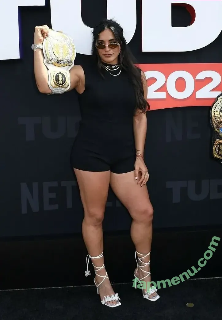 Raquel Rodriguez nude photo #0321 (WWE / drkheartless_error / raquelwwe)