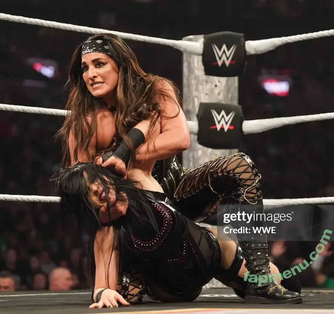 Raquel Rodriguez nude photo #0501 (WWE / drkheartless_error / raquelwwe)