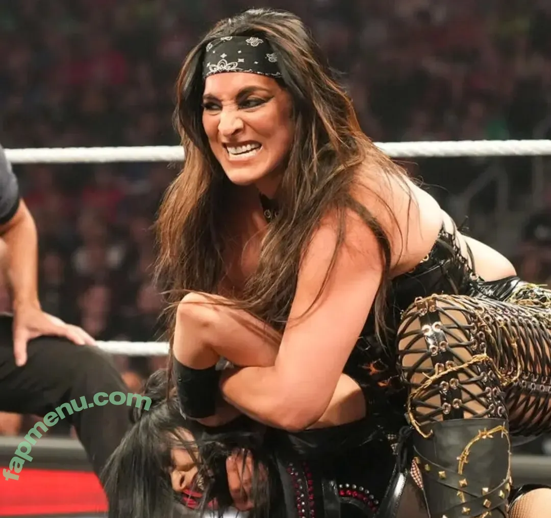 Raquel Rodriguez nude photo #0502 (WWE / drkheartless_error / raquelwwe)
