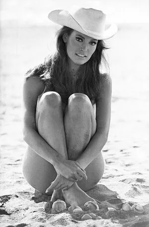 Raquel Welch / therealraquelwelch nude photo #0024