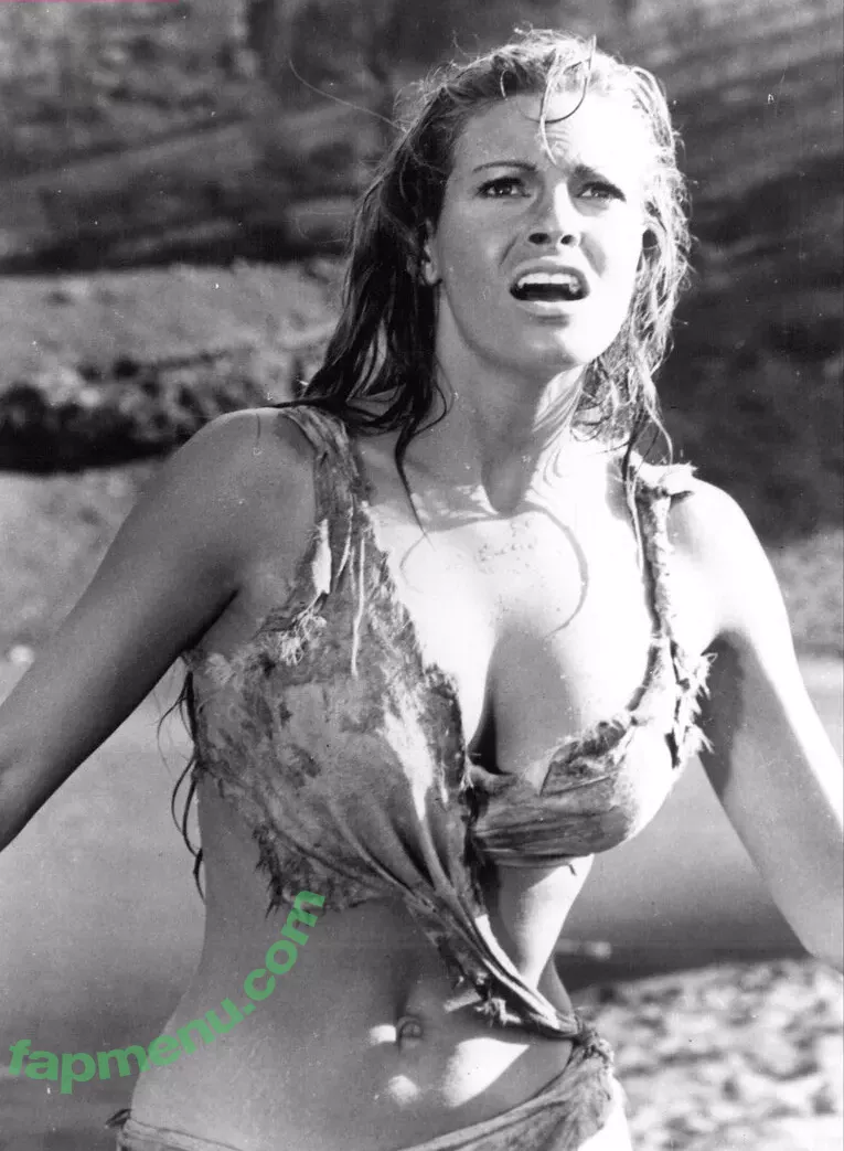 Raquel Welch nude photo #0038 (therealraquelwelch)