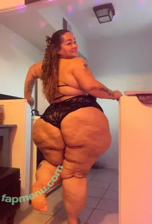 raracinnamon / _cinncinncinny_ nude photo #0001