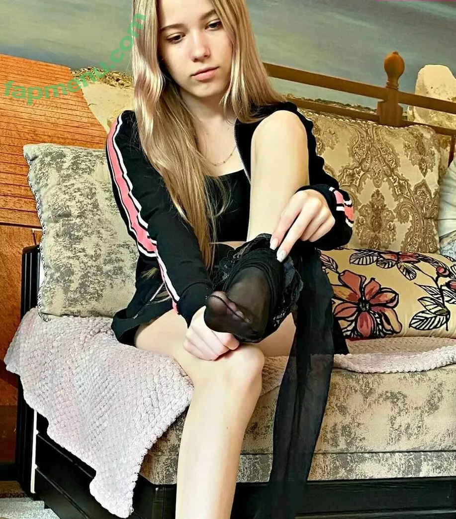 Rare_tori nude photo #0085 (Rare_ / Viktoriy D / Viktoriya Redroyz)