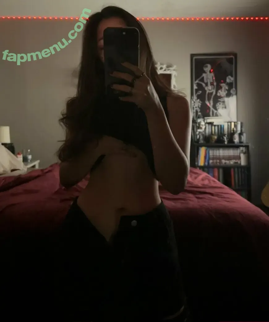 ratedreign nude photo #0172 (reign / reignrated)