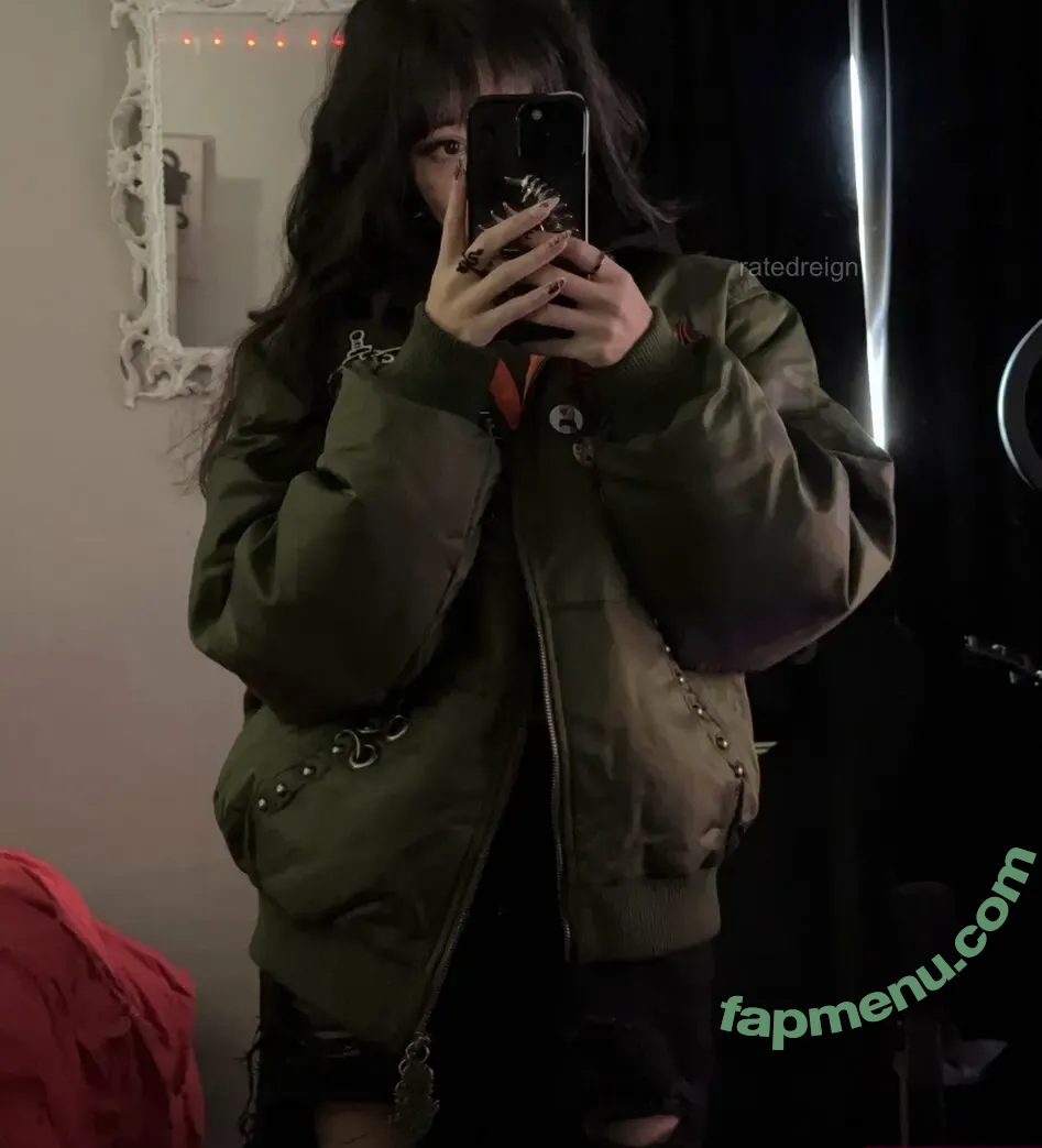 ratedreign nude photo #0285 (reign / reignrated)