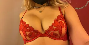 ravebaelyssa / alyssazhang / alyssazhanng / lizardbblesx3 / mr-mrs-rave-baes nude photo #0003