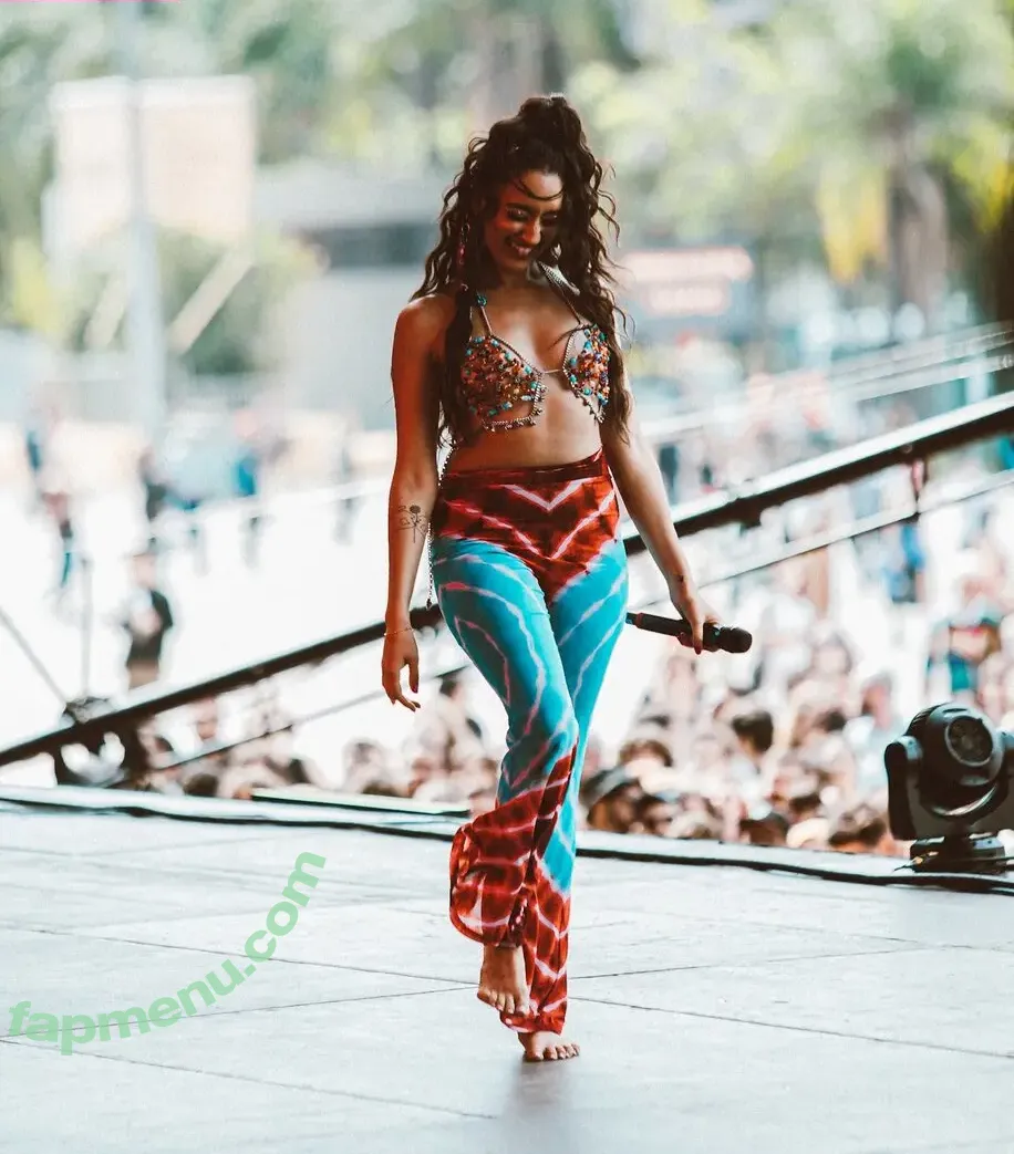 Raveena nude photo #0122 (raveena_aurora / raveenaravish)