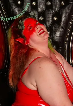 ravenoushoney / ravenhoneyyt nude photo #0007