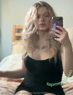  nude photo #0002