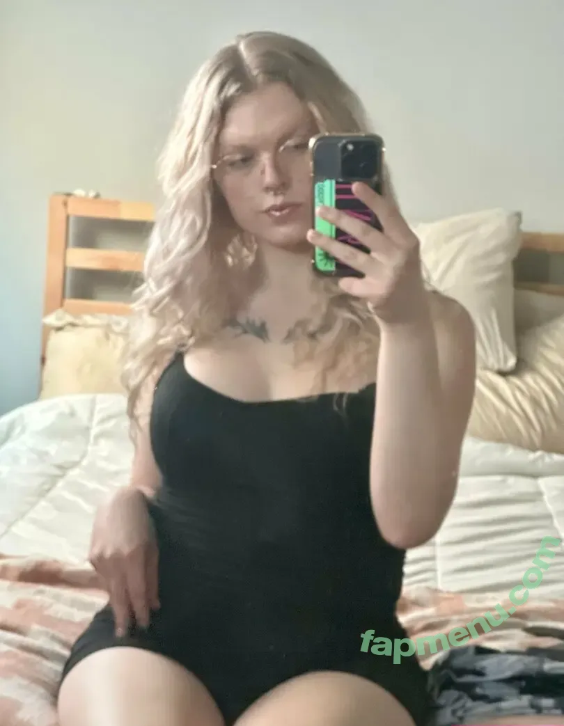 raverstaywithme nude photo #0001 (raverstaywithme)