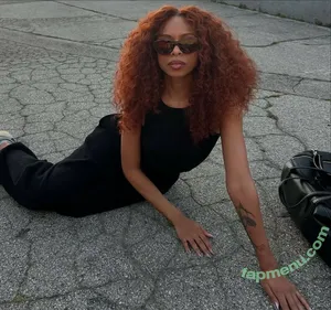 Ravyn Lenae / ravynlenae nude photo #0019