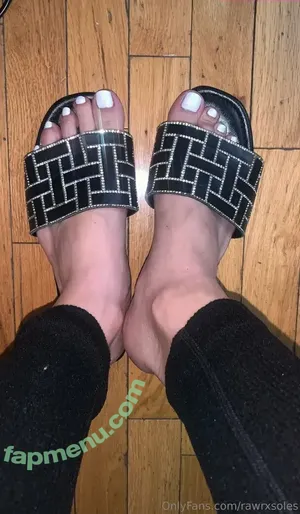 rawrxsoles / omgxrawr nude photo #0037