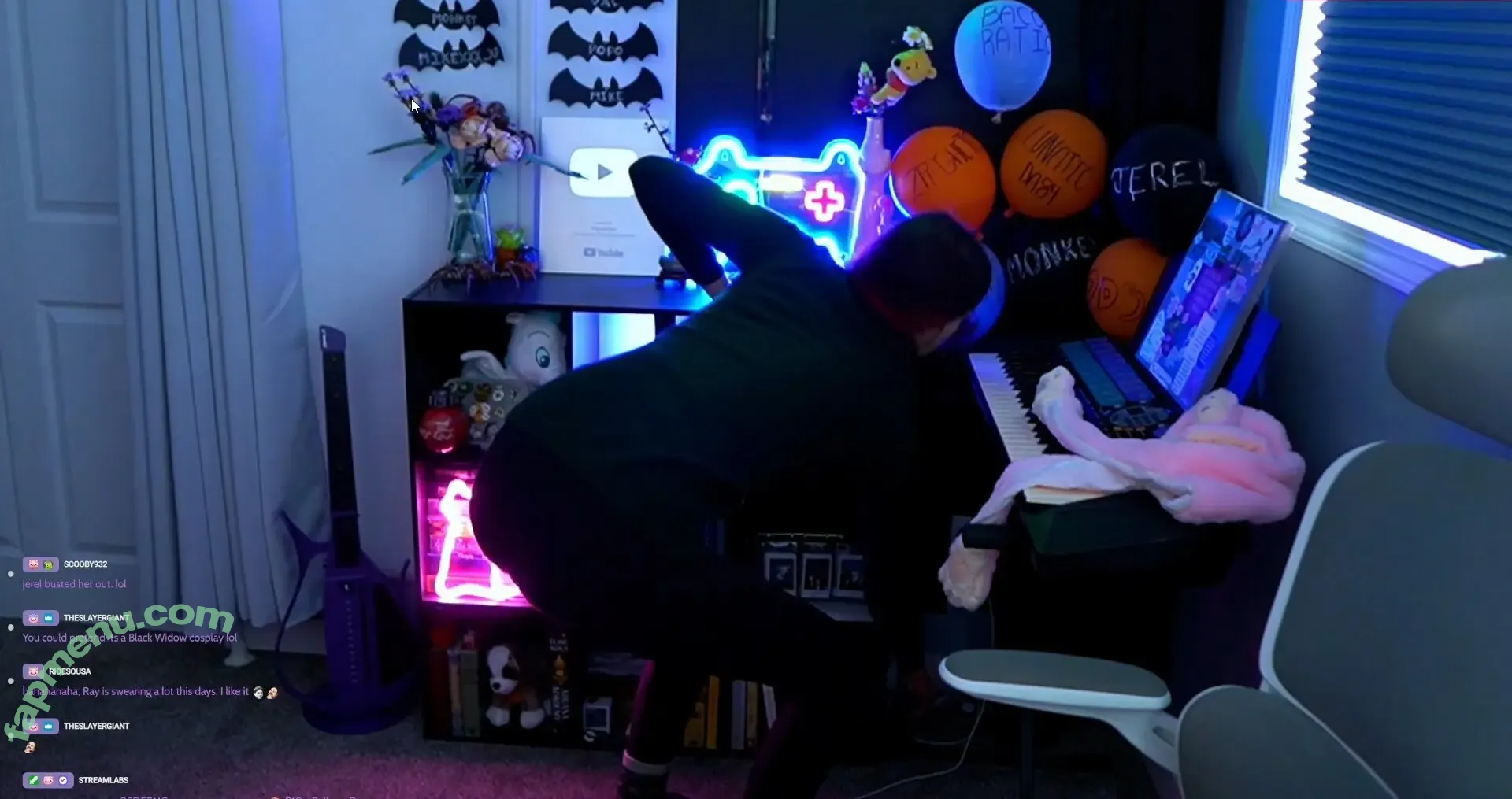 Rayactions nude photo #0042 (rayactions_)