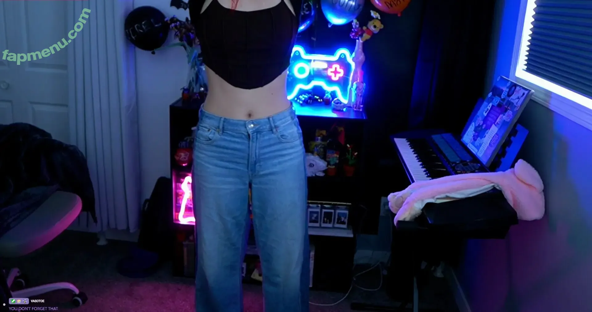 Rayactions nude photo #0047 (rayactions_)