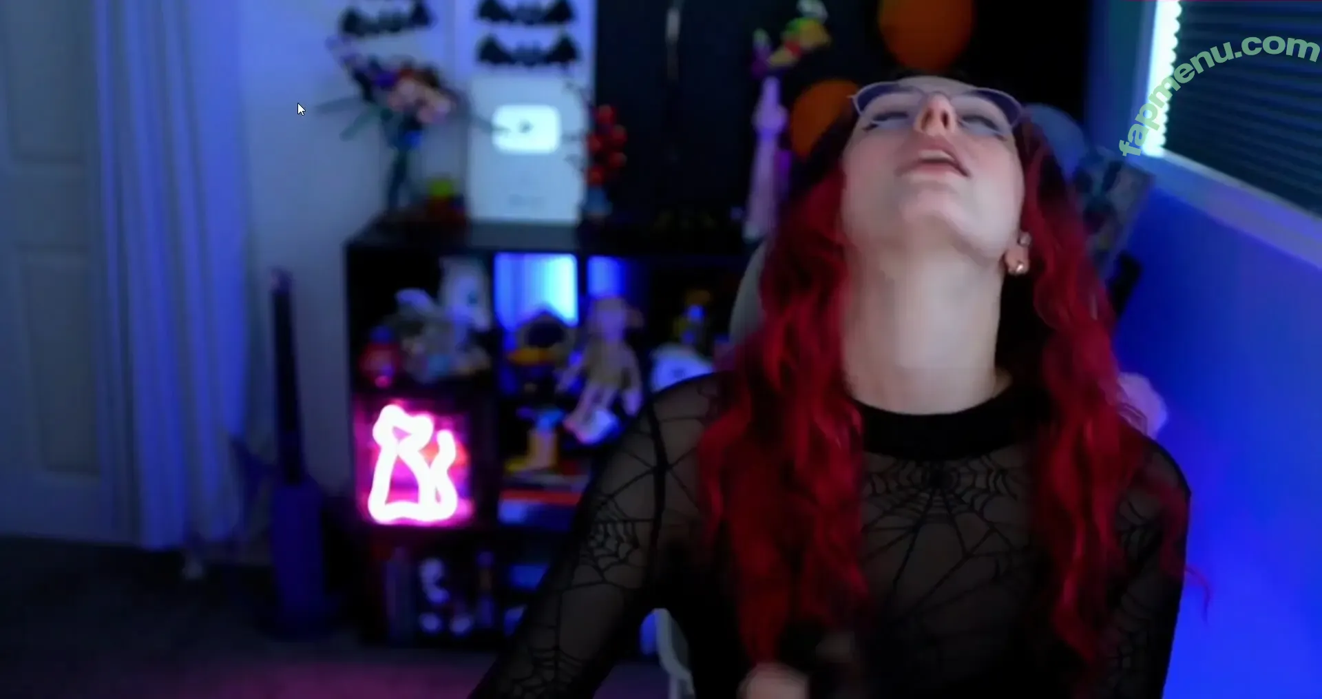 Rayactions nude photo #0051 (rayactions_)