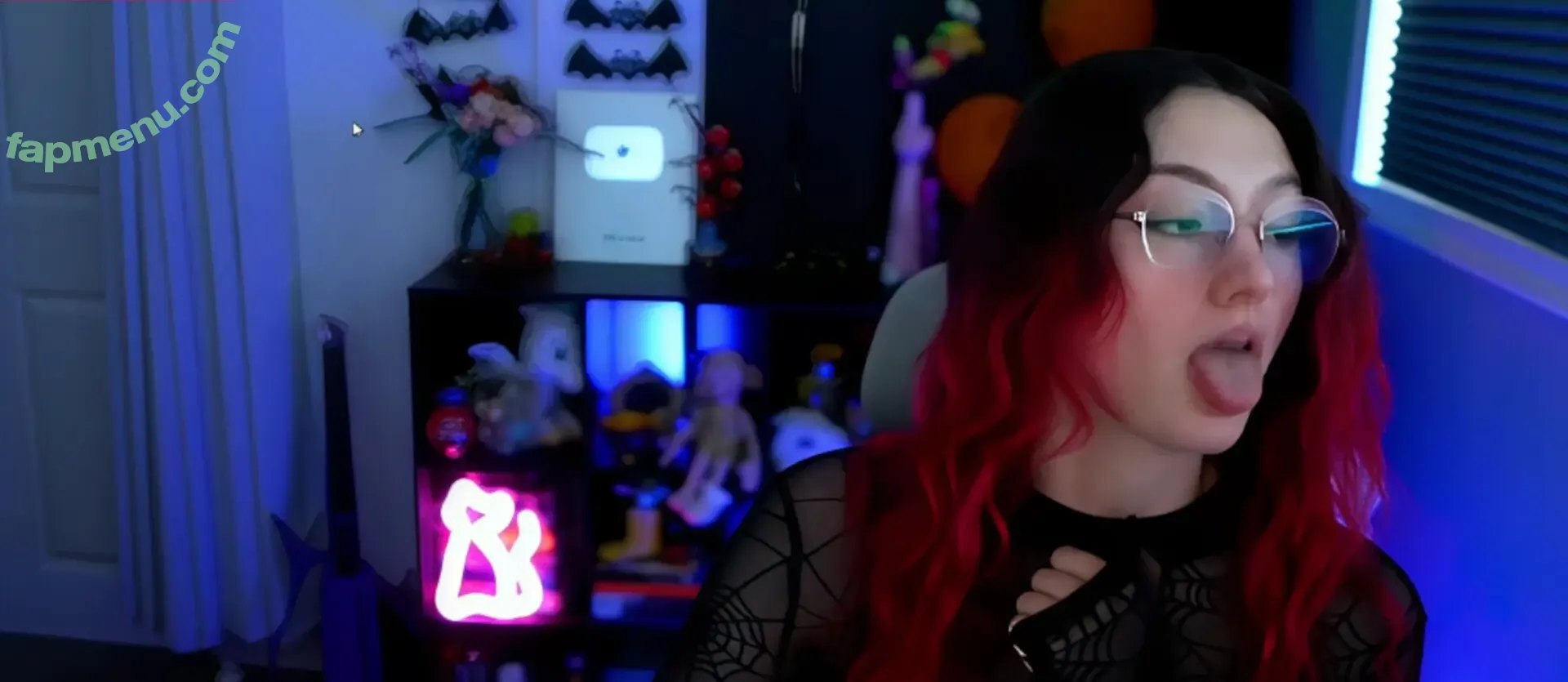 Rayactions nude photo #0053 (rayactions_)